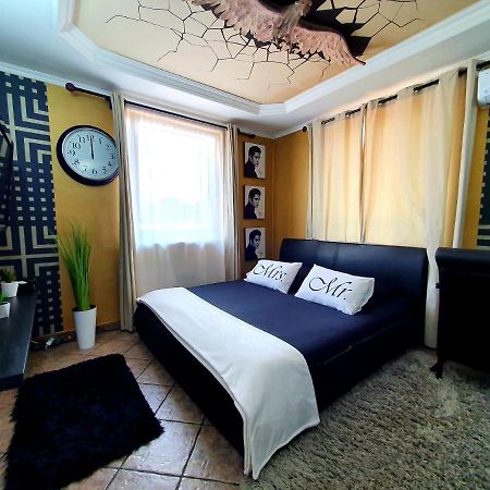 Airport Luxury Apartman 42 Vecses Bagian luar foto
