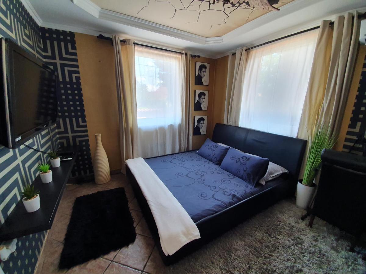 Airport Luxury Apartman 42 Vecses Bagian luar foto