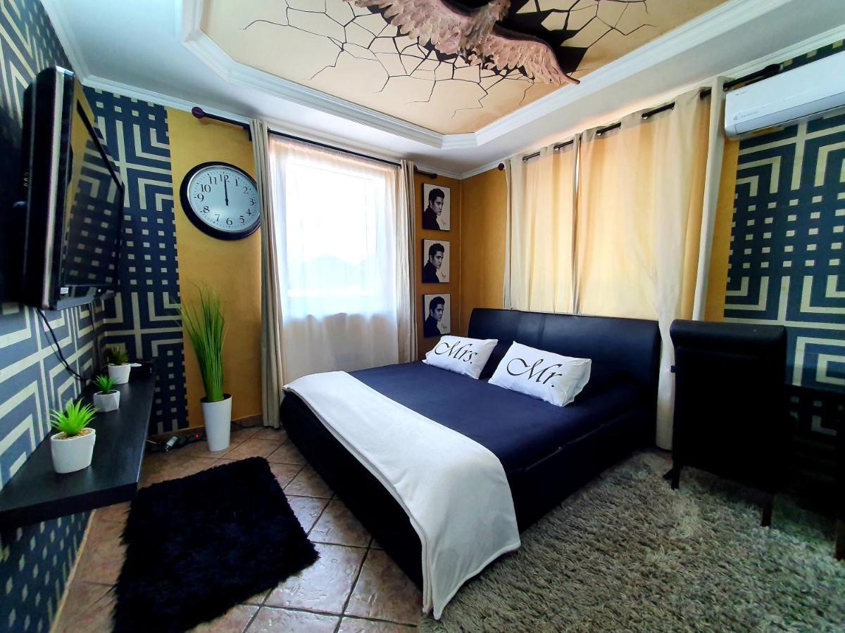Airport Luxury Apartman 42 Vecses Bagian luar foto