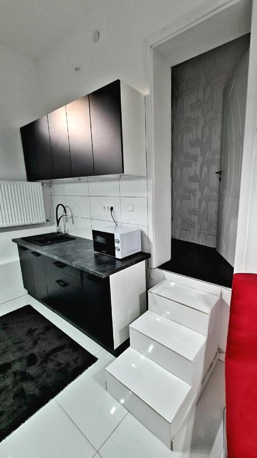 Airport Luxury Apartman 42 Vecses Bagian luar foto