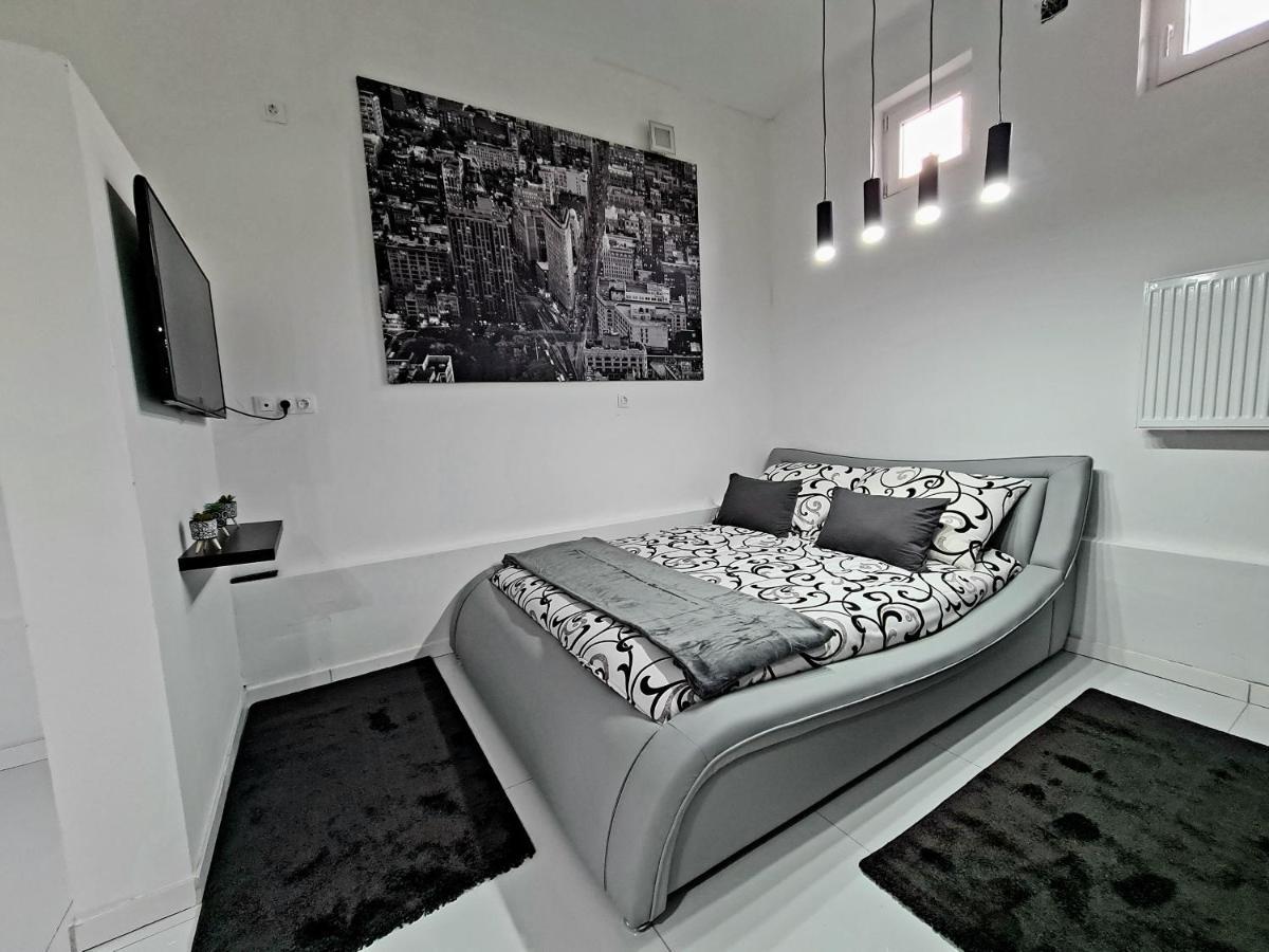 Airport Luxury Apartman 42 Vecses Bagian luar foto