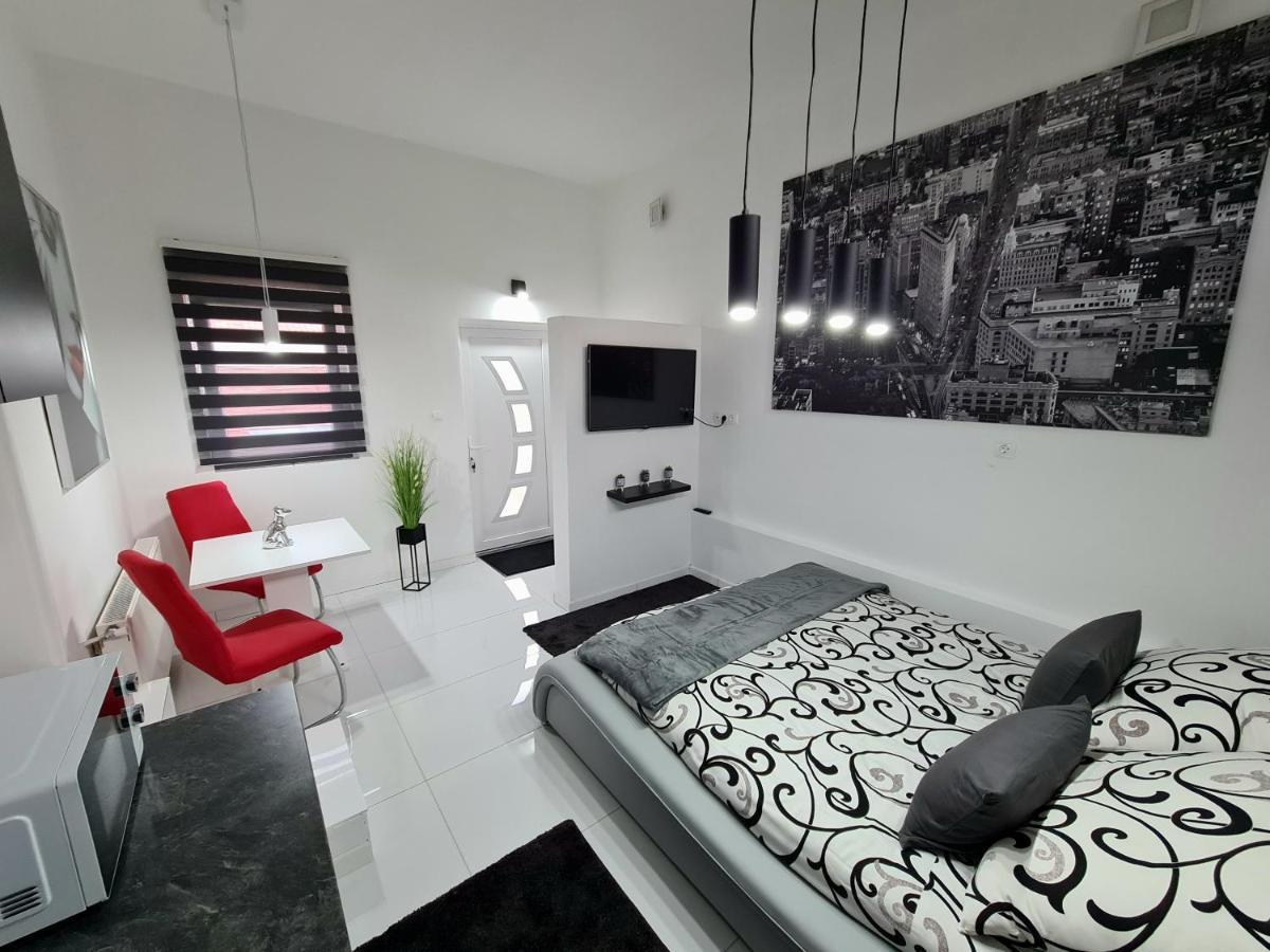 Airport Luxury Apartman 42 Vecses Bagian luar foto