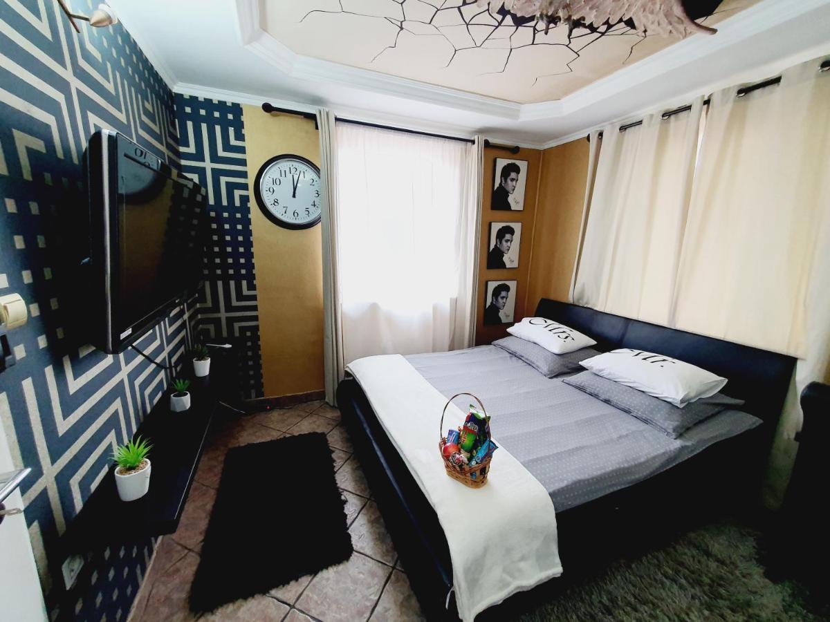 Airport Luxury Apartman 42 Vecses Bagian luar foto