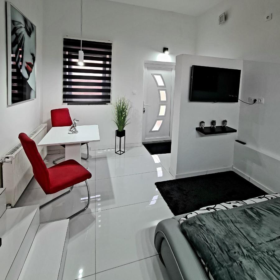 Airport Luxury Apartman 42 Vecses Bagian luar foto